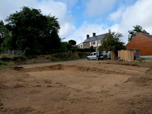 Maison piliers en bauge et remplissage paille